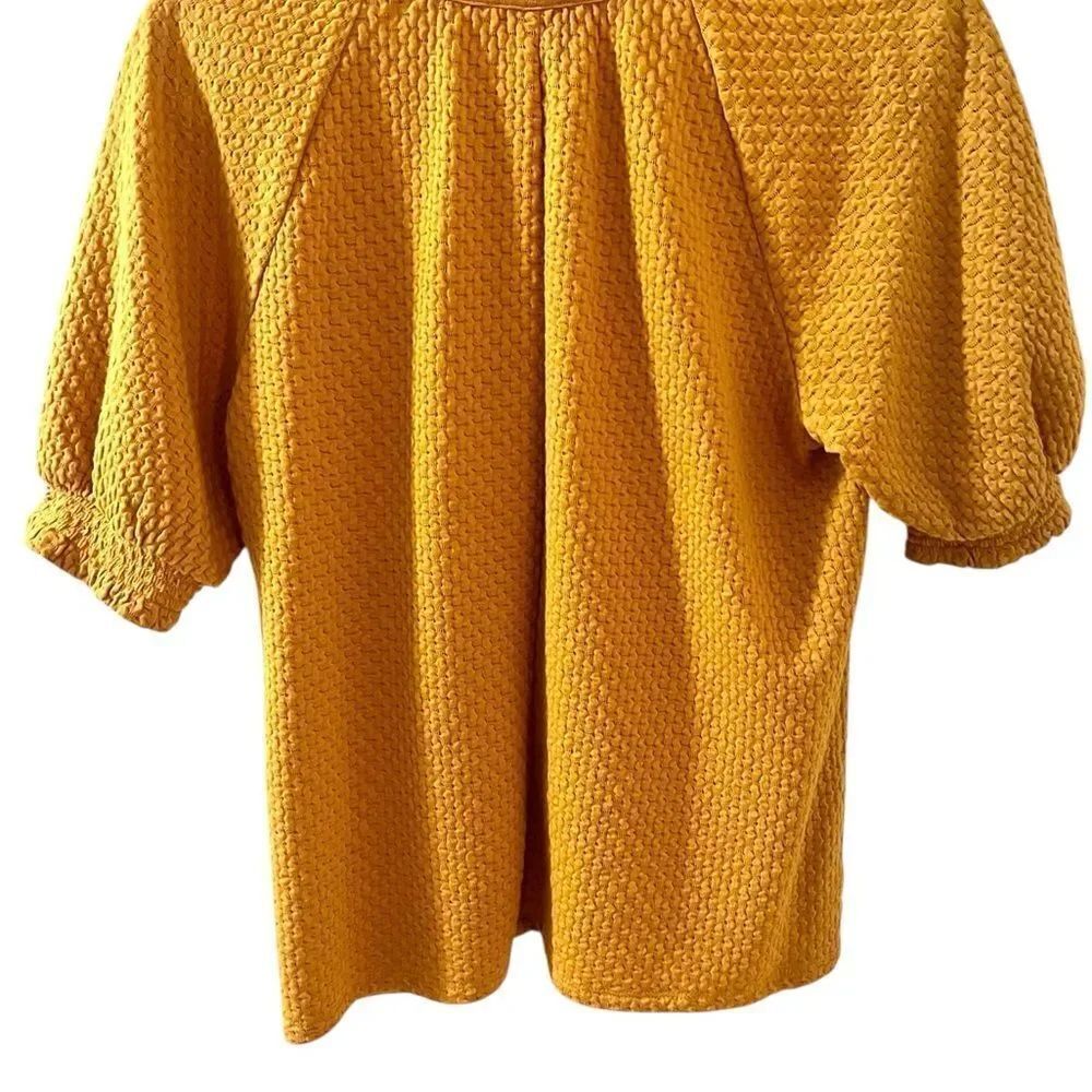 Loft Short Sleeve Top - Picture 4 of 5